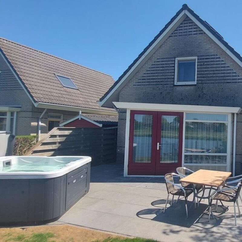 Bungalowparkzuiderzee - Restyled met Jacuzzi & Sauna (6 pers.)