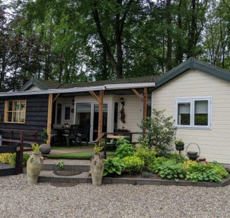 Leuk chalet aan de bosrand op vakantiepark in Uddel