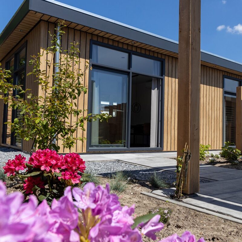 Wellness chalet met houtgestookte sauna en spa in Voorthuizen