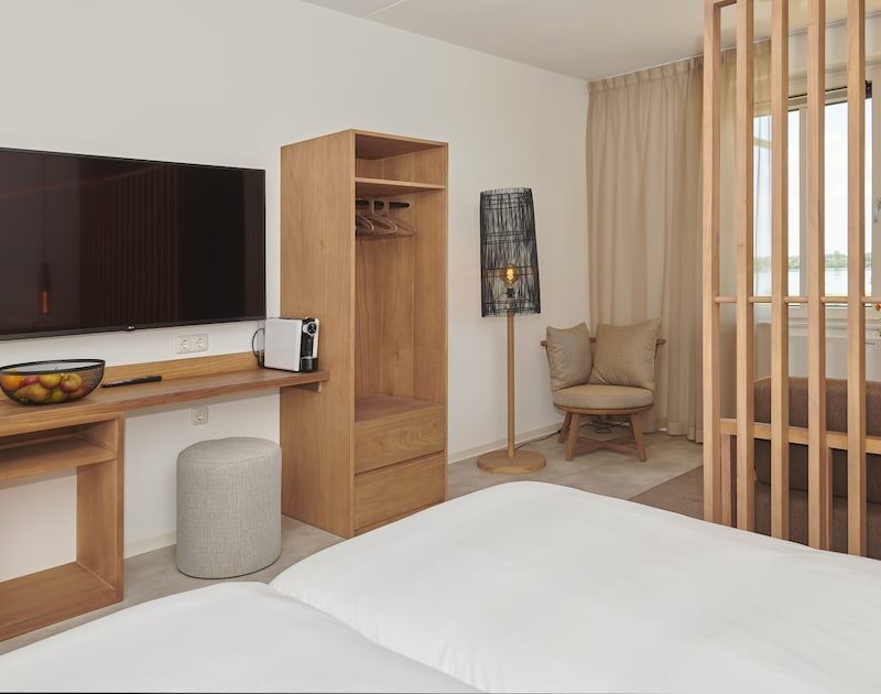 Roompot | Maasresidence Thorn | Hotelkamer Lake View 2