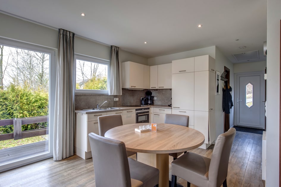 Roompot | Eifelpark Kronenburger See | Landhaus 6 Luxe