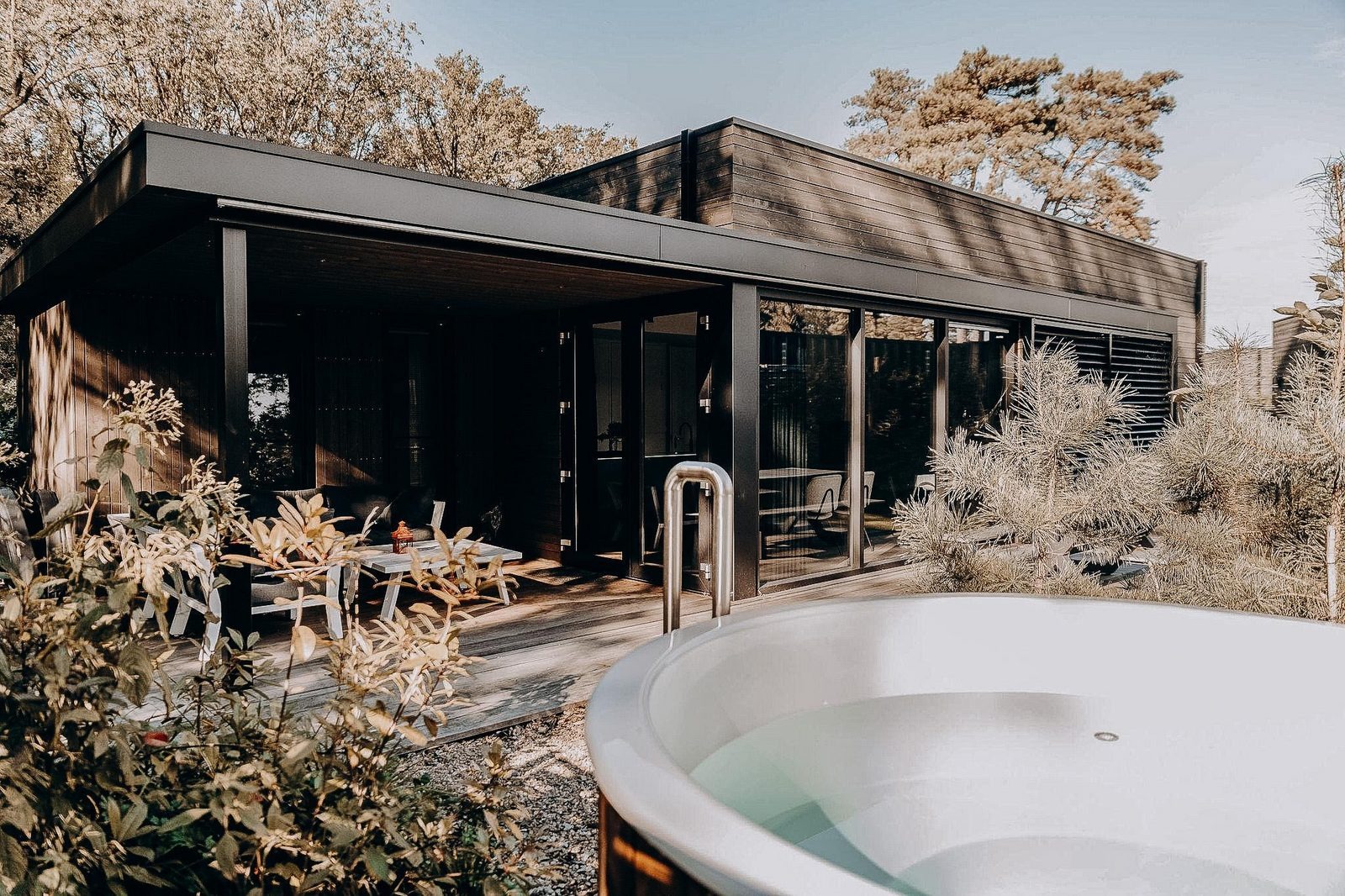 Luxe Waterlodge met hottub - 6 persoons