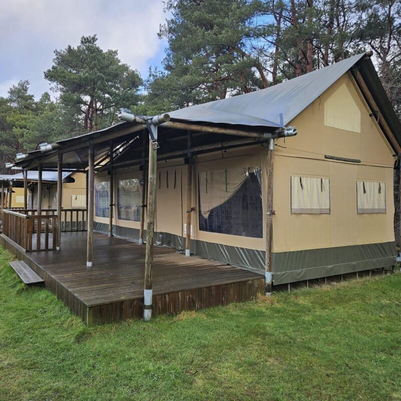 Safaritent met sanitair - 5 Persoons