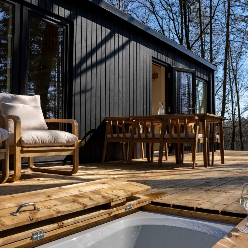 Tiny House in bos met buitenbad 4 - Persoons